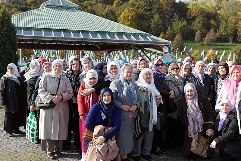 Aktivnosti Asocijacije žena MIZ-e Žepče u oktobru mjesecu / posjeta Srebrenici