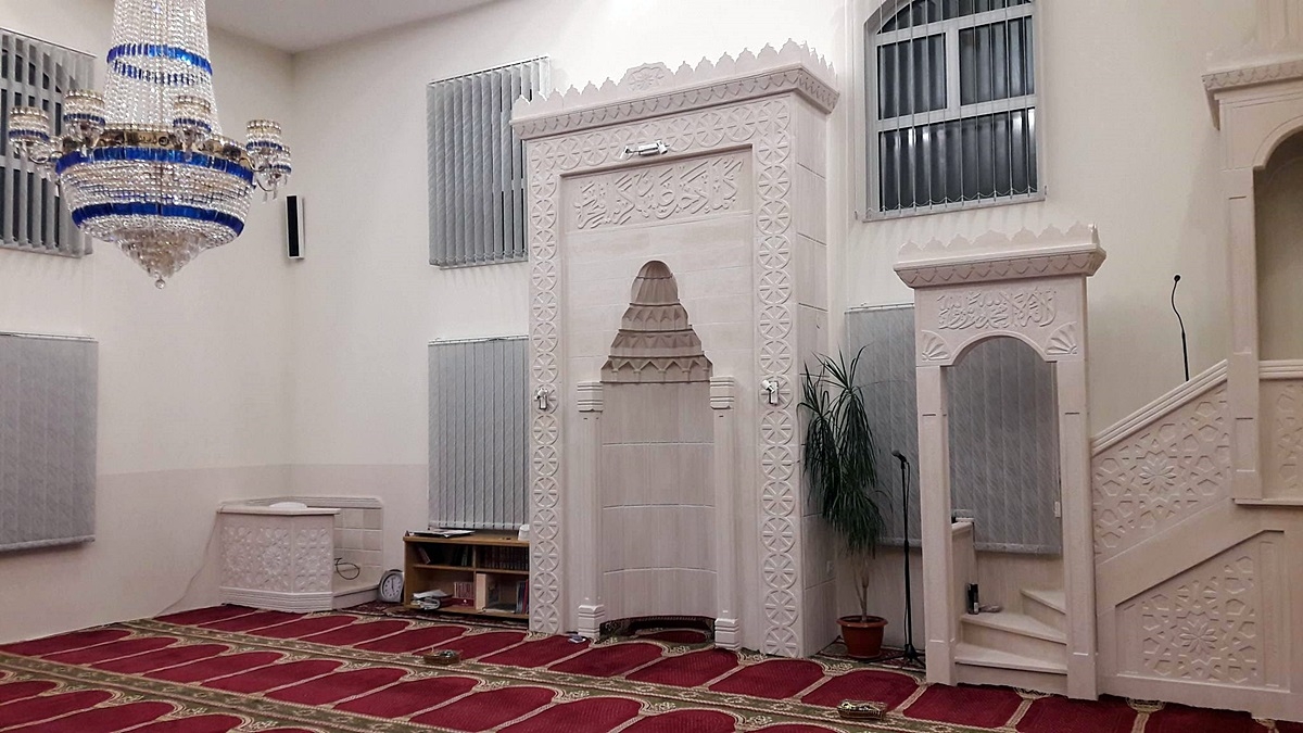Džuma-namaz u obnovljenoj džamiji u Mjestovoj Ravni