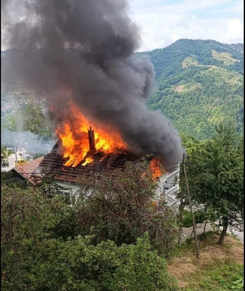 URUČENA POMOĆ PORODICI MUJIĆ