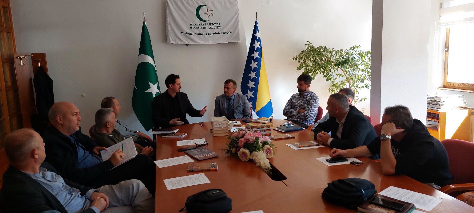 GLAVNI UREDNIK „PREPORODA“ ELVEDIN SUBAŠIĆ POSJETIO MEDŽLIS ISLAMSKE ZAJEDNICE ŽEPČE GLAVNI UREDNIK „PREPORODA“ ELVEDIN SUBAŠIĆ POSJETIO MEDŽLIS ISLAMSKE ZAJEDNICE ŽEPČE